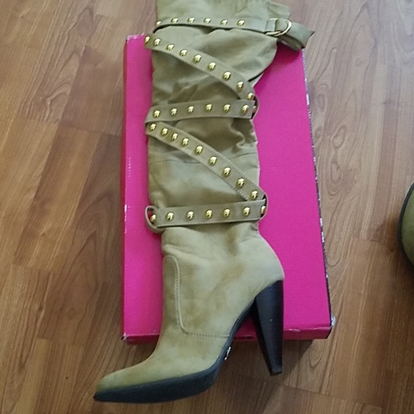 Used boots - Picture 3 of 8